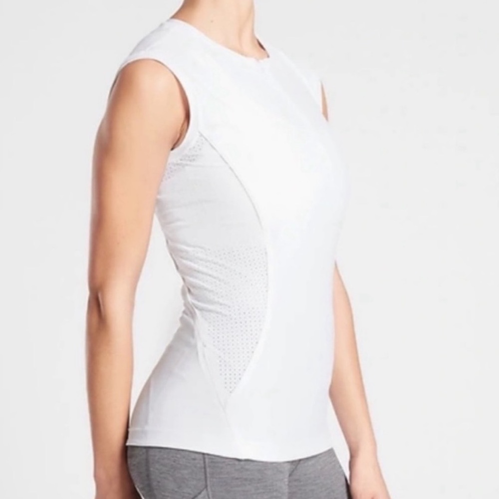 Athleta Pacifica sleeveless top white size medium